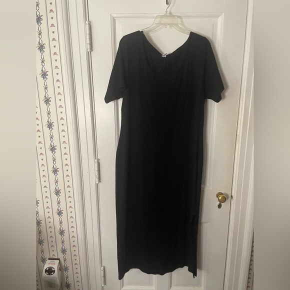 Old Navy Knit Midi Dress - Picture 2 of 8